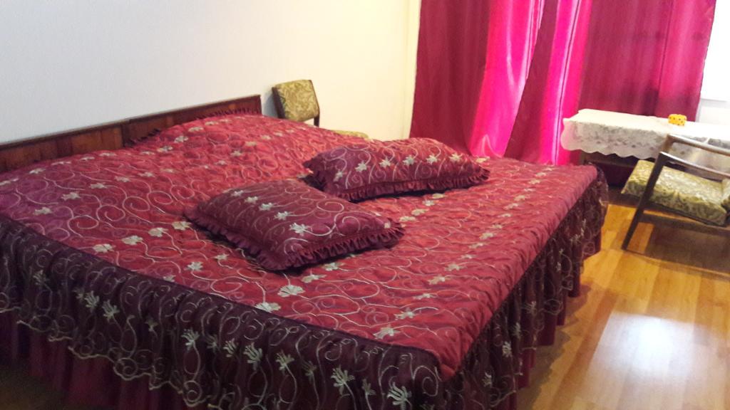 Guest House Mary Hahpat Kültér fotó