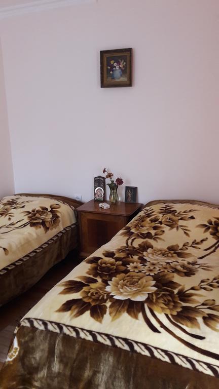 Guest House Mary Hahpat Kültér fotó
