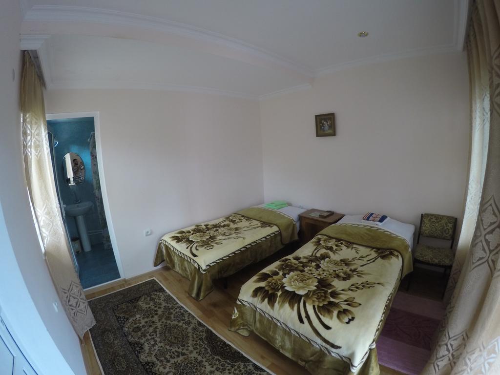 Guest House Mary Hahpat Kültér fotó